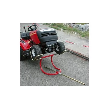 Fûnyíró traktor emelõszerkezet